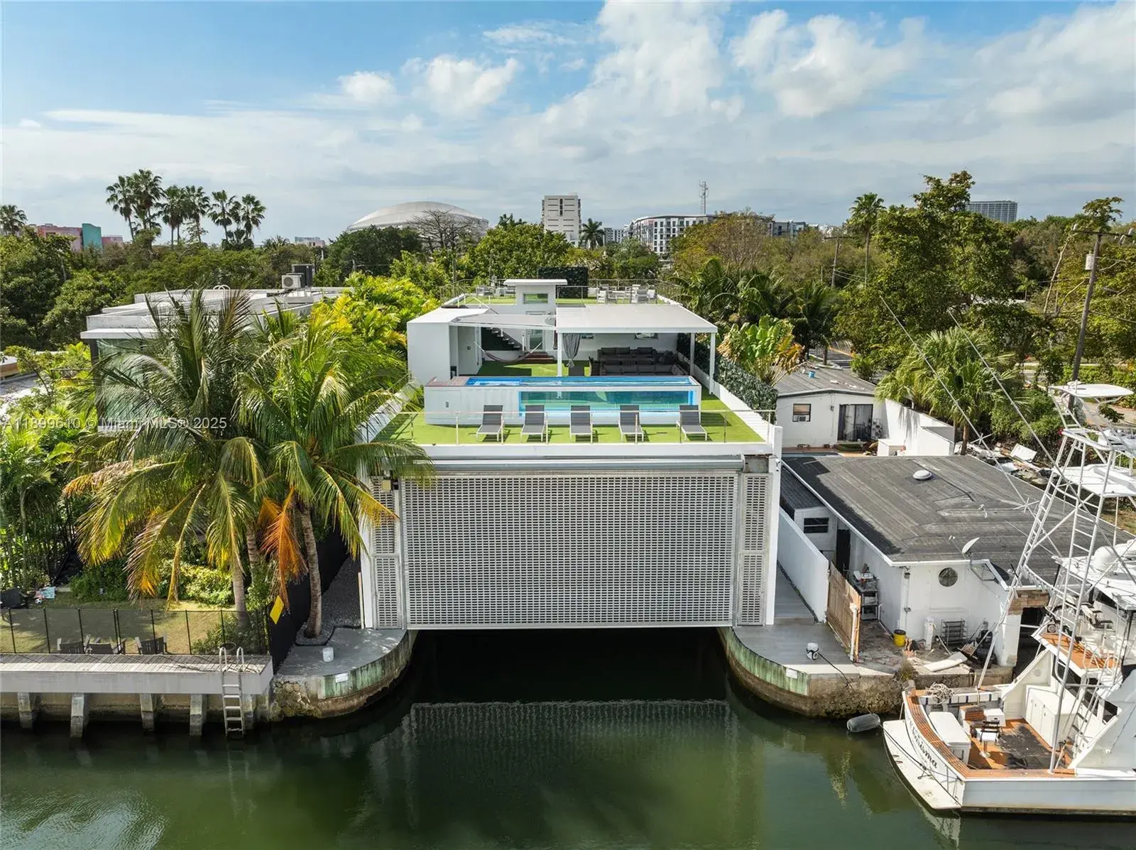 4 bedroom 5 bath Residential for sale at 641 NW 7th St Rd, Miami FL 33136