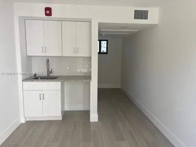 1 bath Residential for sale at 20281 E Country Club Dr, Aventura FL 33180