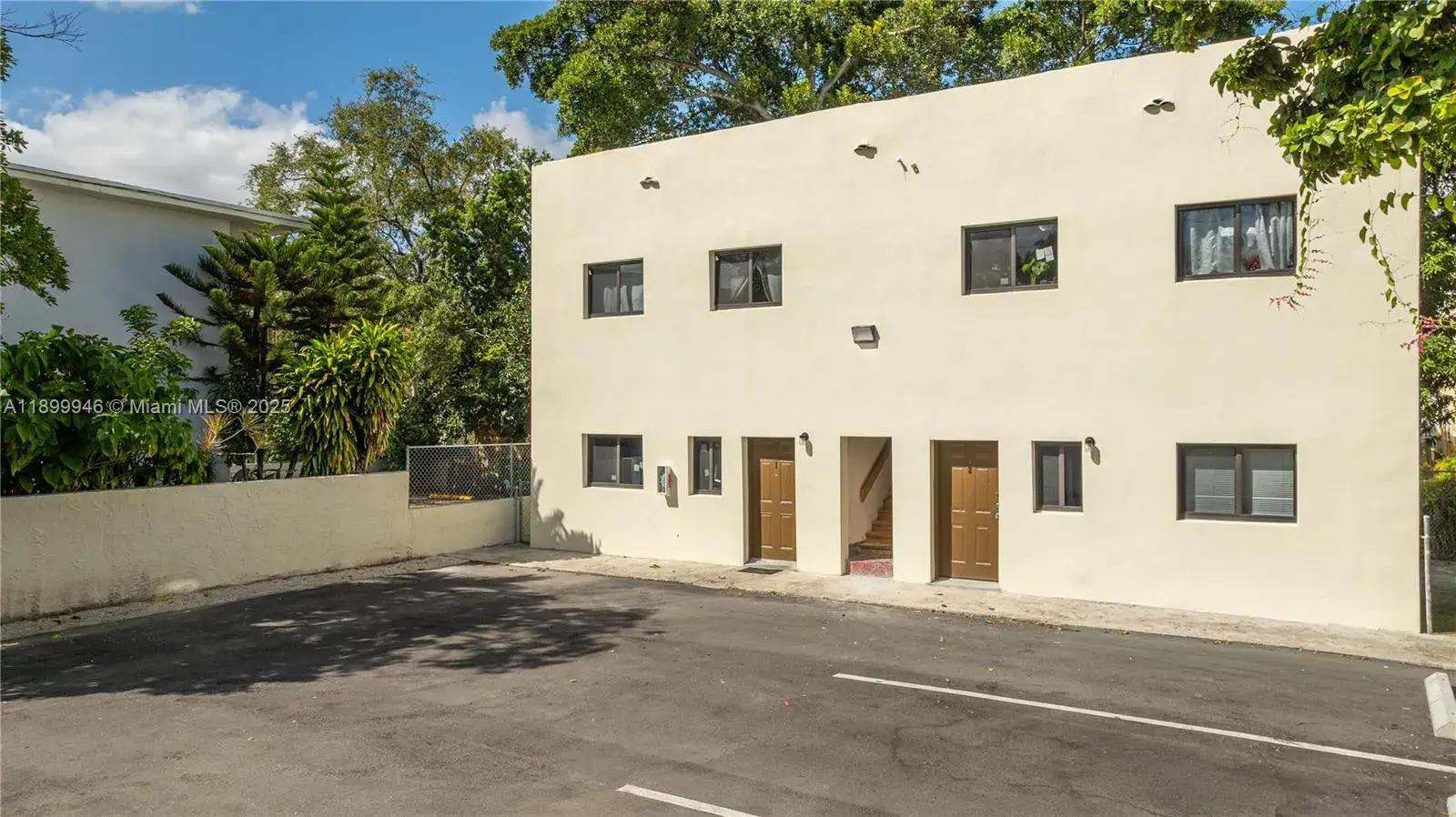 1035 SW 4th St, Miami FL 33130