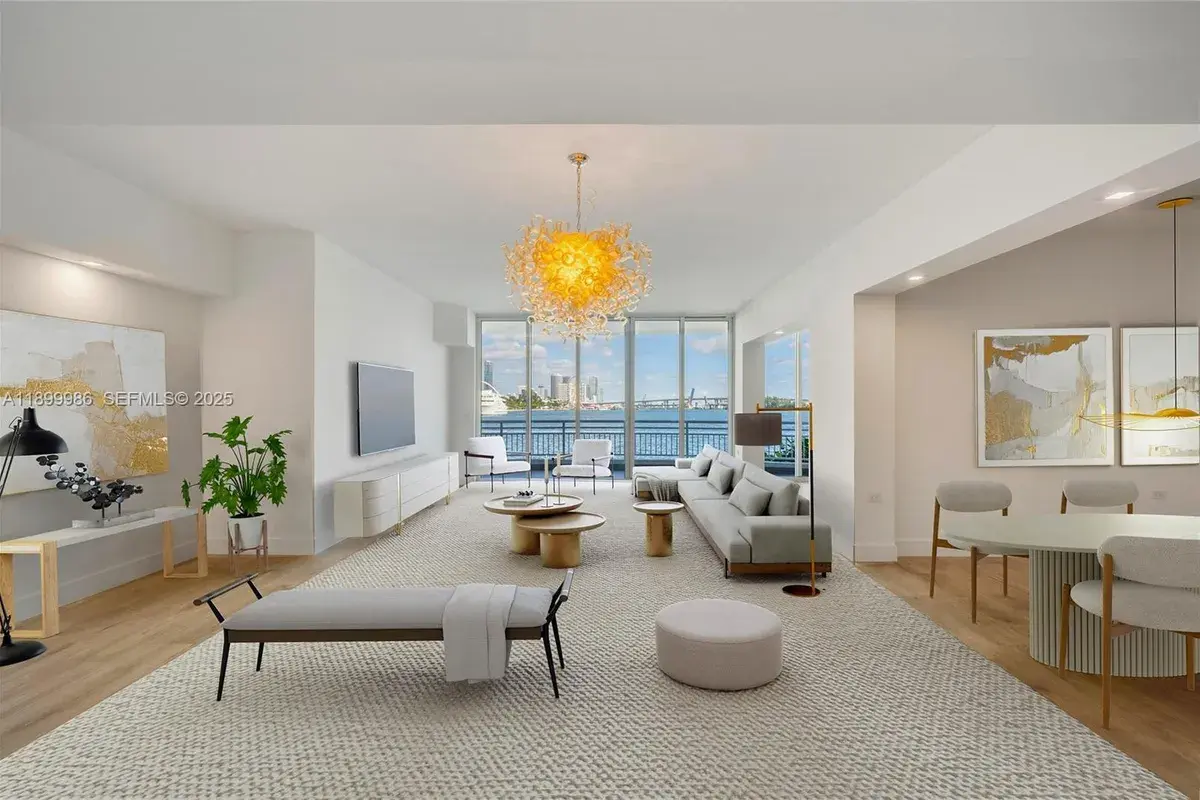 848 Brickell Key Dr # 204, Miami FL 33131