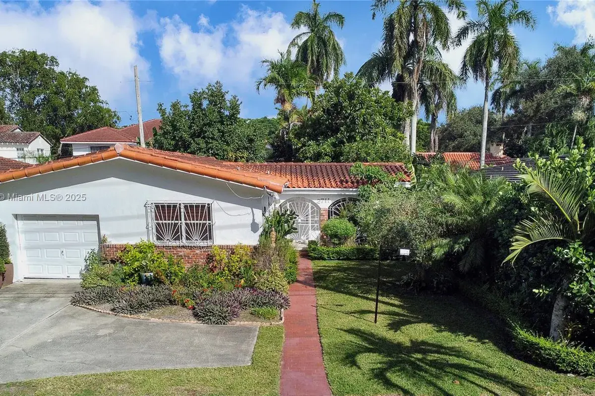 2711 Red Rd, Coral Gables FL 33155