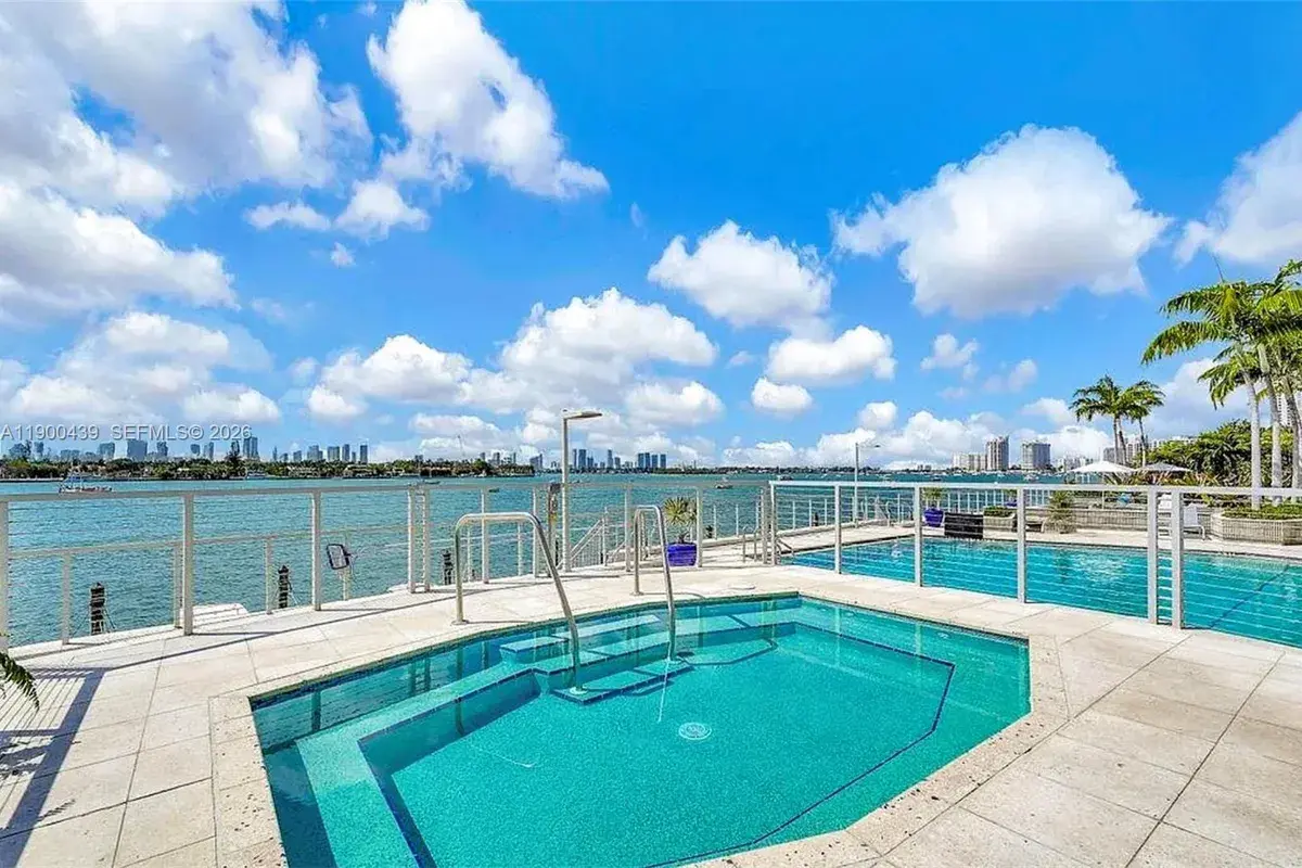 800 West Ave, Miami Beach FL 33139