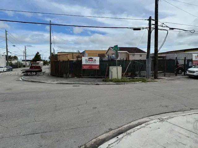 Commercial Sale for sale at 2484 NW 21st Ter, Miami FL 33142