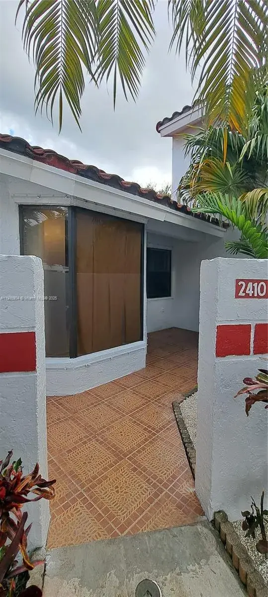 2410 San Remo Cir, Homestead FL 33035
