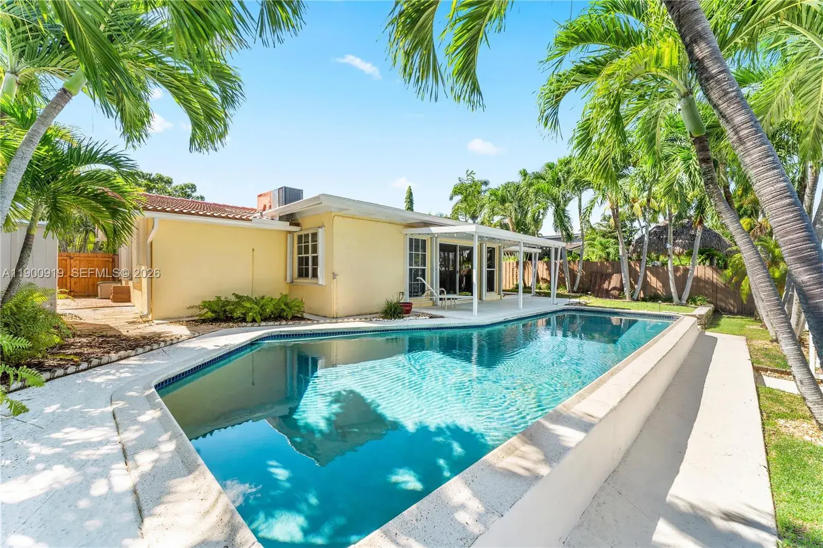 3 bedroom 2 bath Residential for sale at 1625 SW 5th Ct, Fort Lauderdale FL 33312