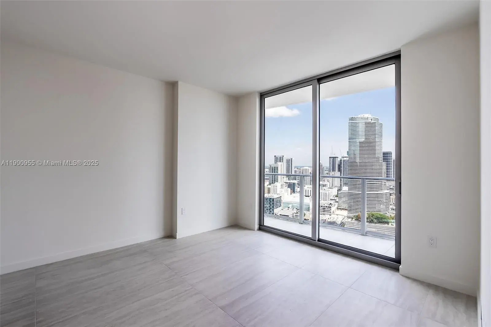 77 SE 5th Street # 2806, Miami FL 33131