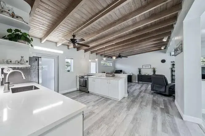 3309 SW 16th St, Fort Lauderdale FL 33312