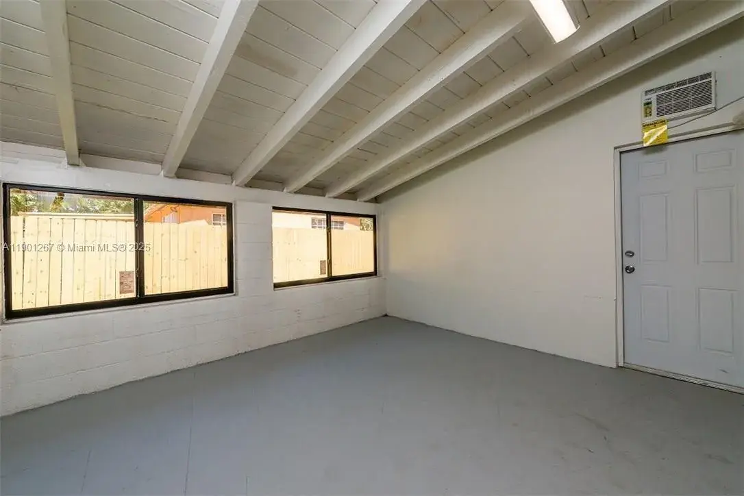 7830 SW 99th St, Miami FL 33156