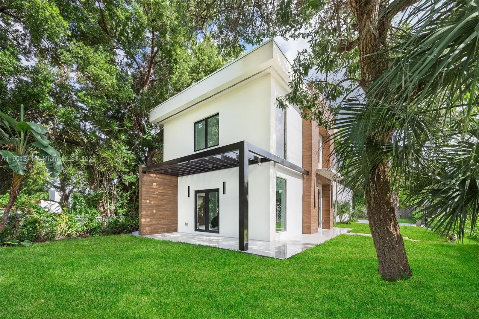 101 SW 25th Rd, Miami FL 33129