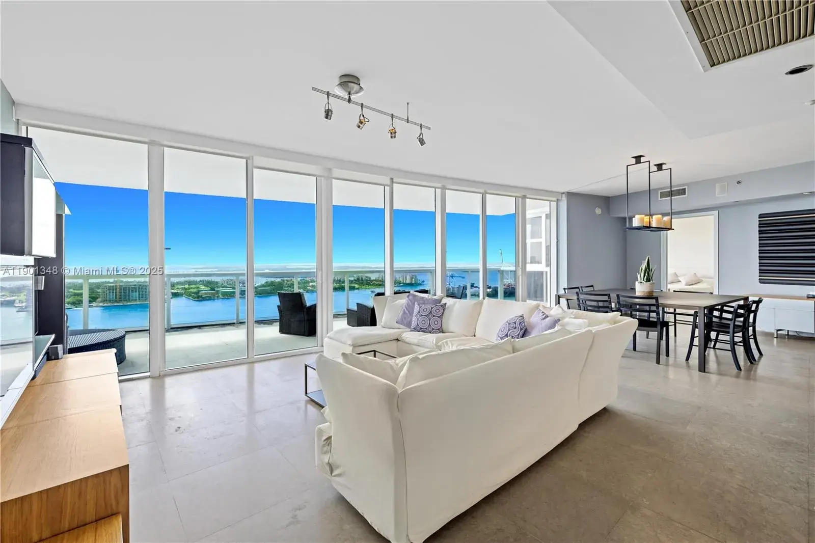 2 bedroom 3 bath Residential for sale at 400 Alton Rd # 3006, Miami Beach FL 33139