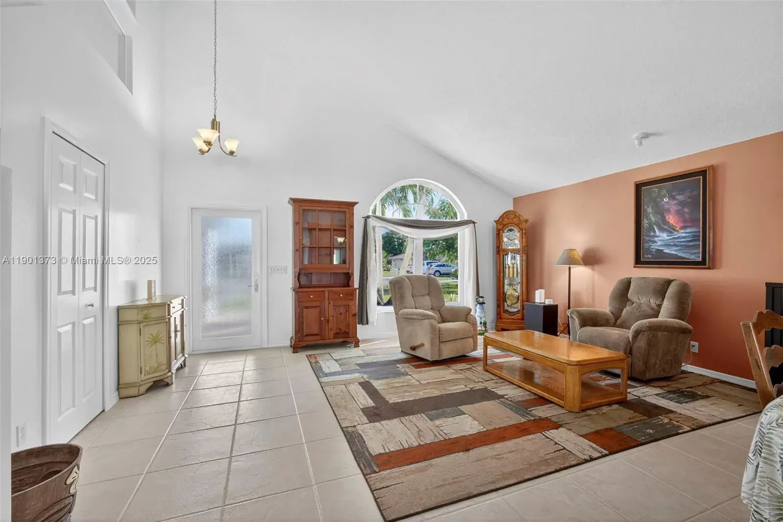 112 Camelot Ct, Royal Palm Beach FL 33411