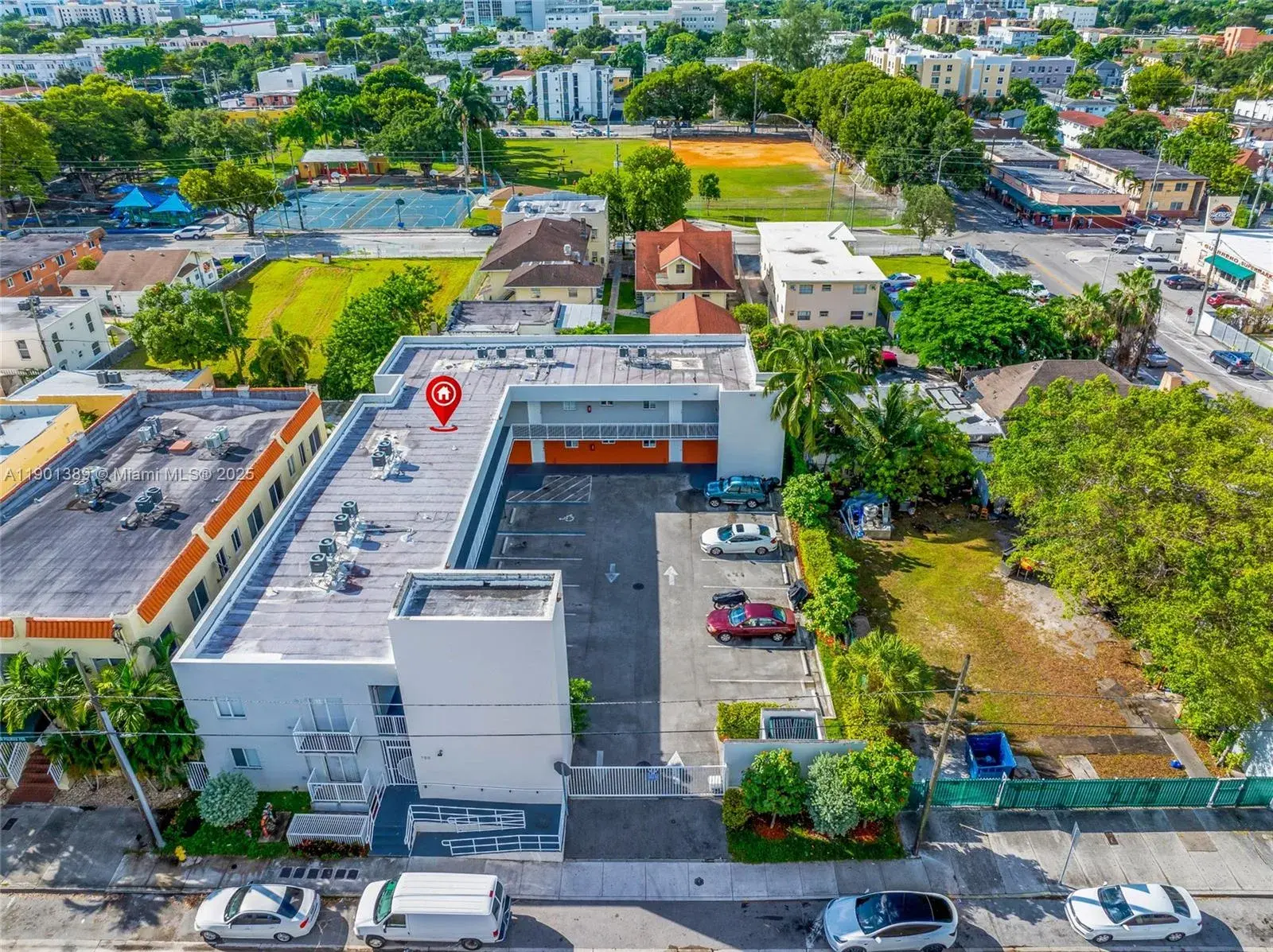 750 SW 2nd St, Miami FL 33130