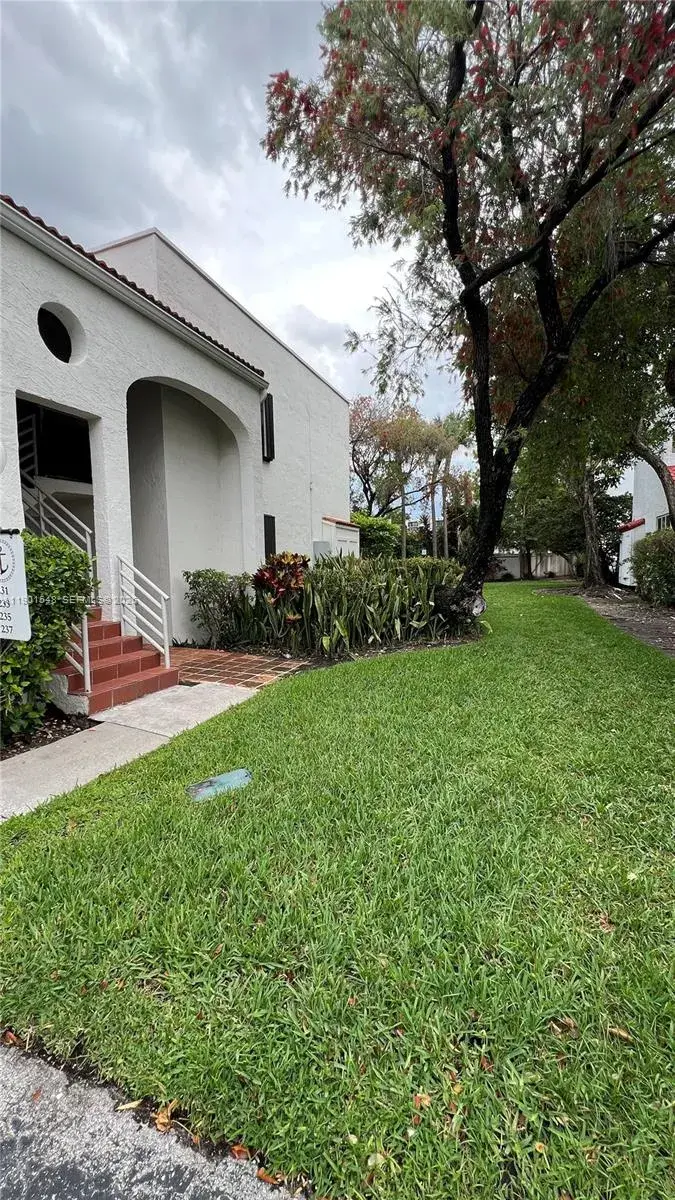 3 bedroom 2 bath Residential Lease for rent at 3578 Magellan Cir # 3, Aventura FL 33180