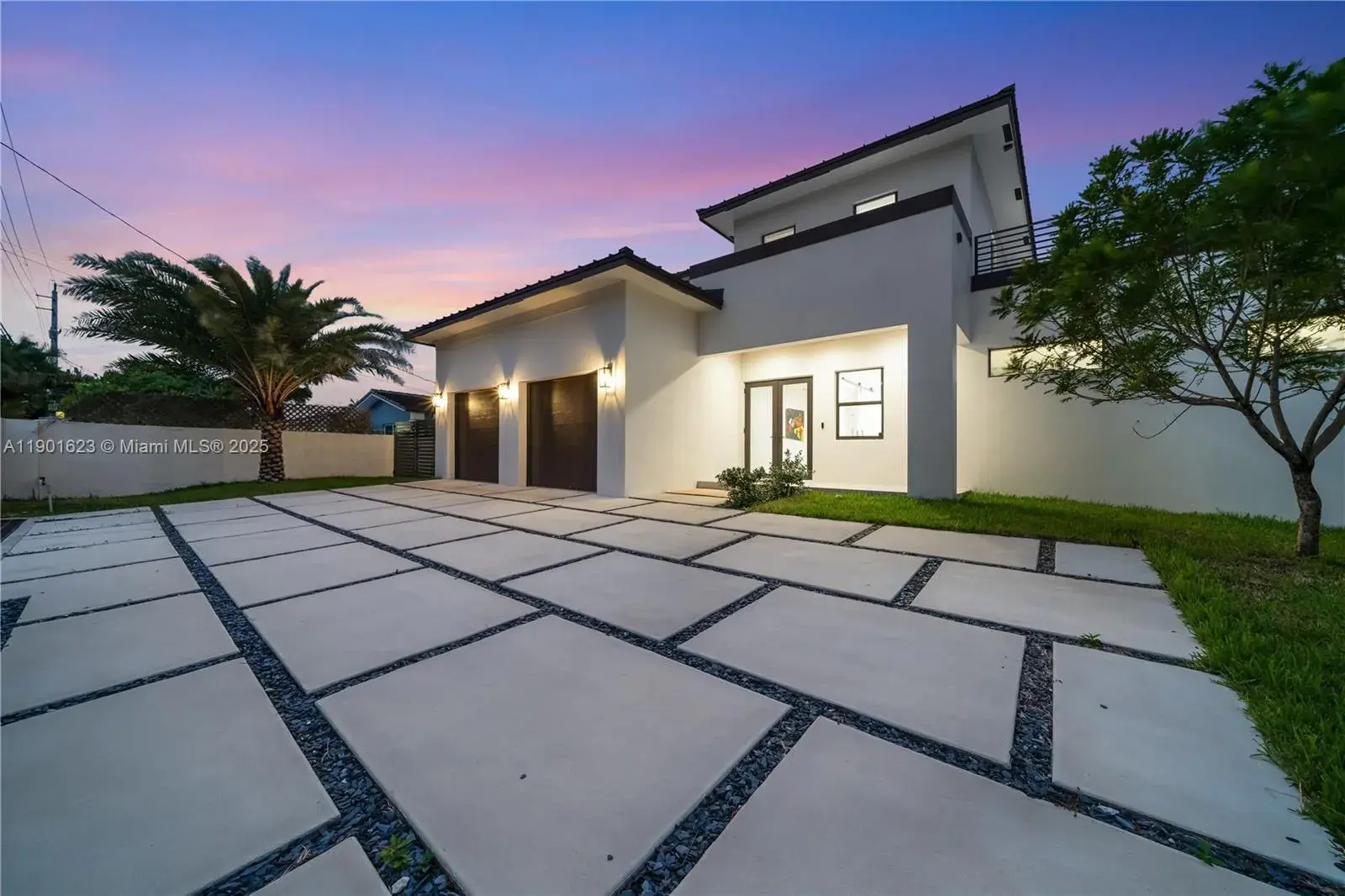 5 bedroom 5 bath for sale at 1505 SW 5th Pl, Fort Lauderdale FL 33312