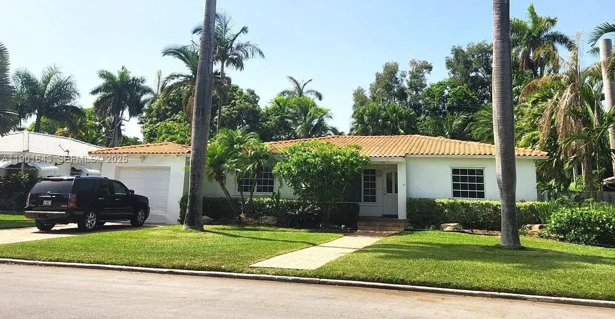 3 bedroom 2 bath Residential for sale at 1229 Jefferson St, Hollywood FL 33019