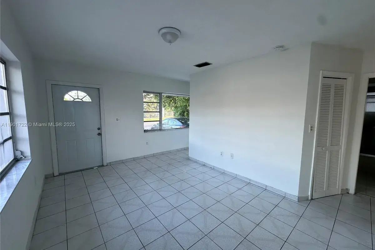 3608 SW 25th St # 3608, Miami FL 33133