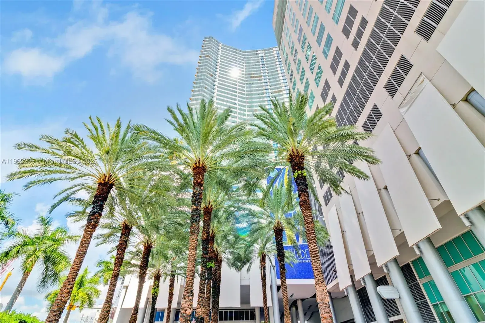 175 SW 7th St # 1212, Miami FL 33130