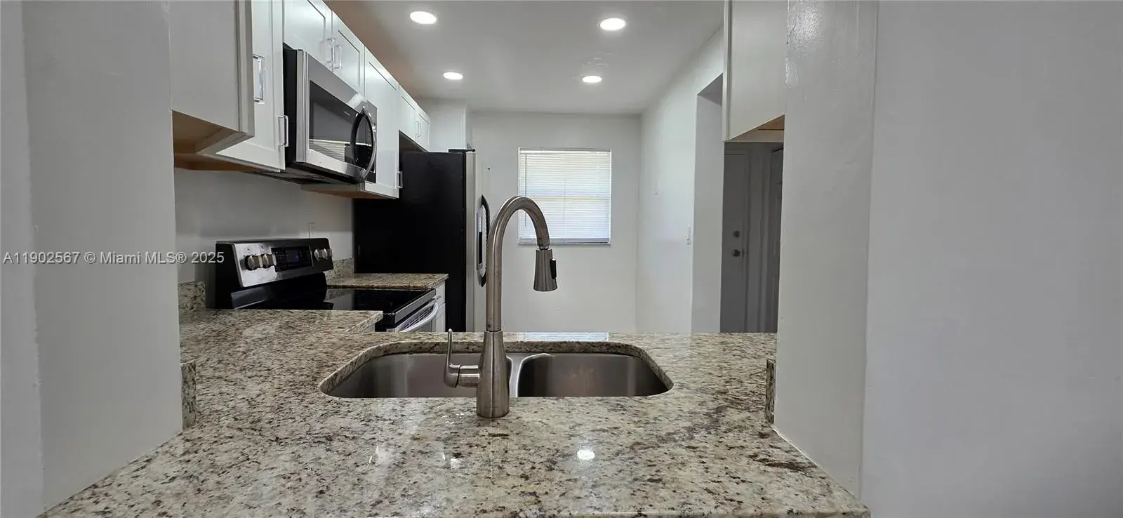 2 bedroom 2 bath Residential for sale at 9000 NW 28th Dr # 102, Coral Springs FL 33065