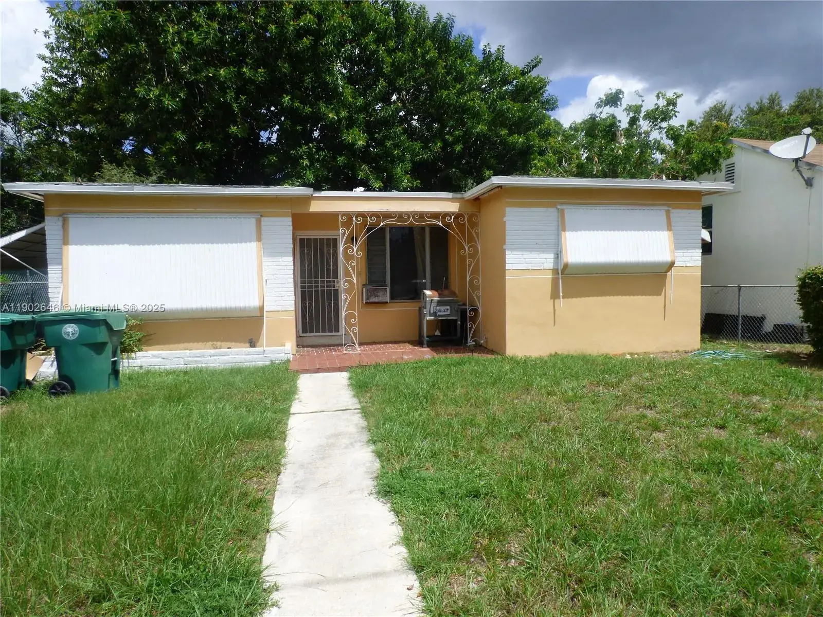 4 bedroom 1 bath Residential for sale at 347 NW 42nd St, Miami FL 33127