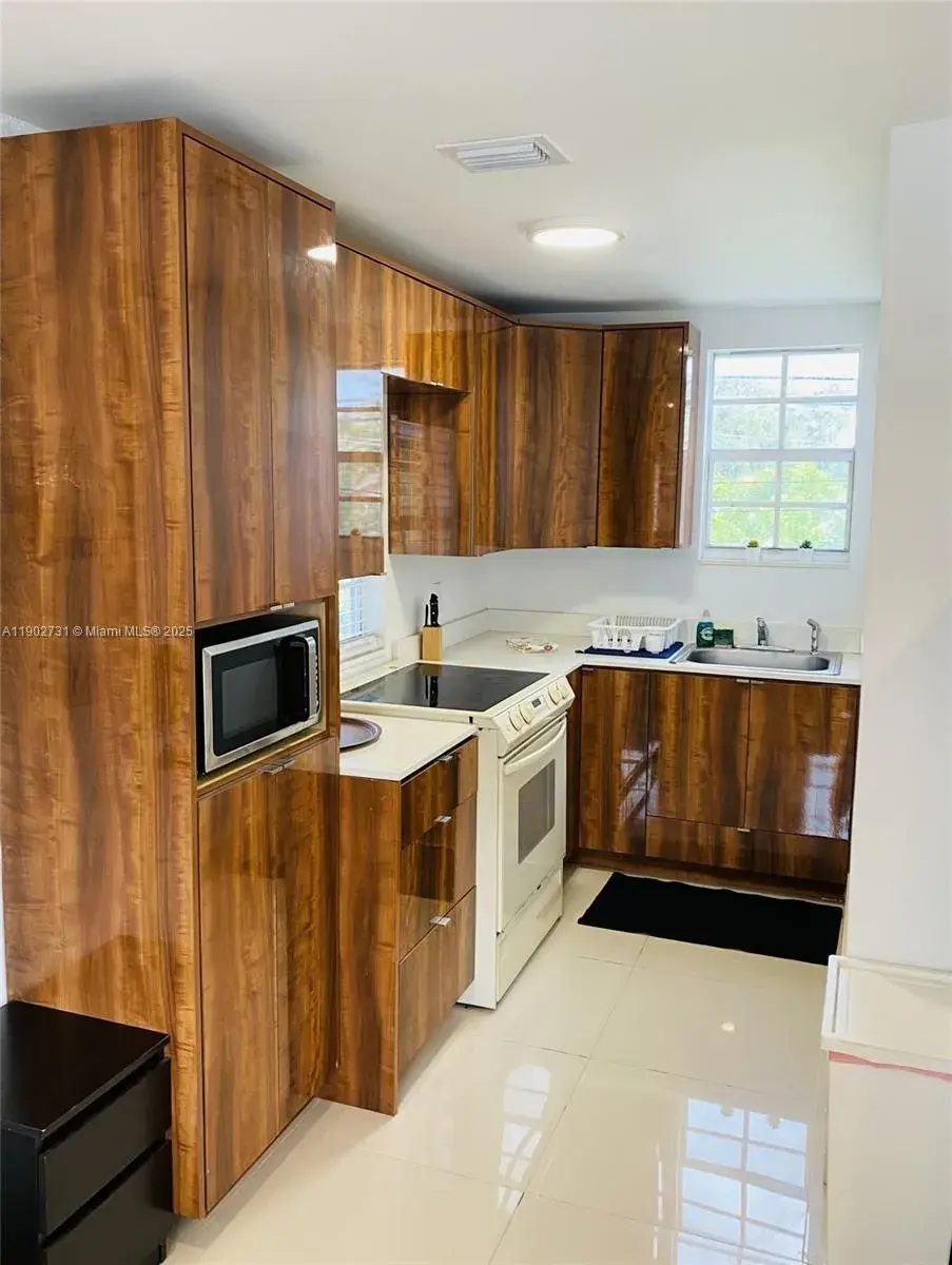 2 bedroom 1 bath Residential Lease for rent at 227 NW 34th St # 3, Miami FL 33127
