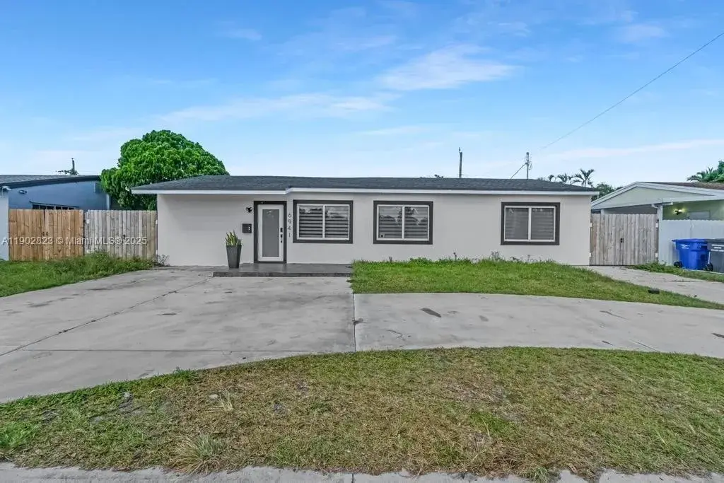 4 bedroom 3 bath Residential for sale at 6941 Sheridan St, Hollywood FL 33024