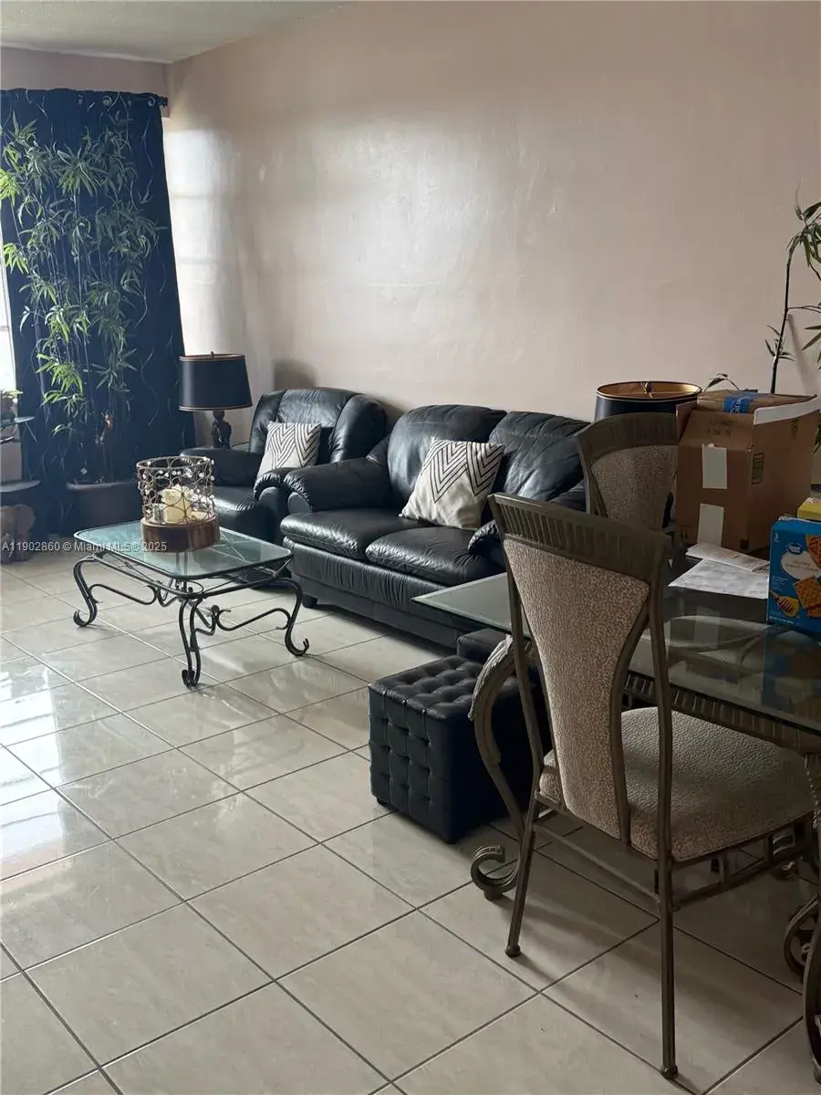 1 bedroom 1 bath Residential for sale at 18555 NE 14th Ave # 715, Miami FL 33179