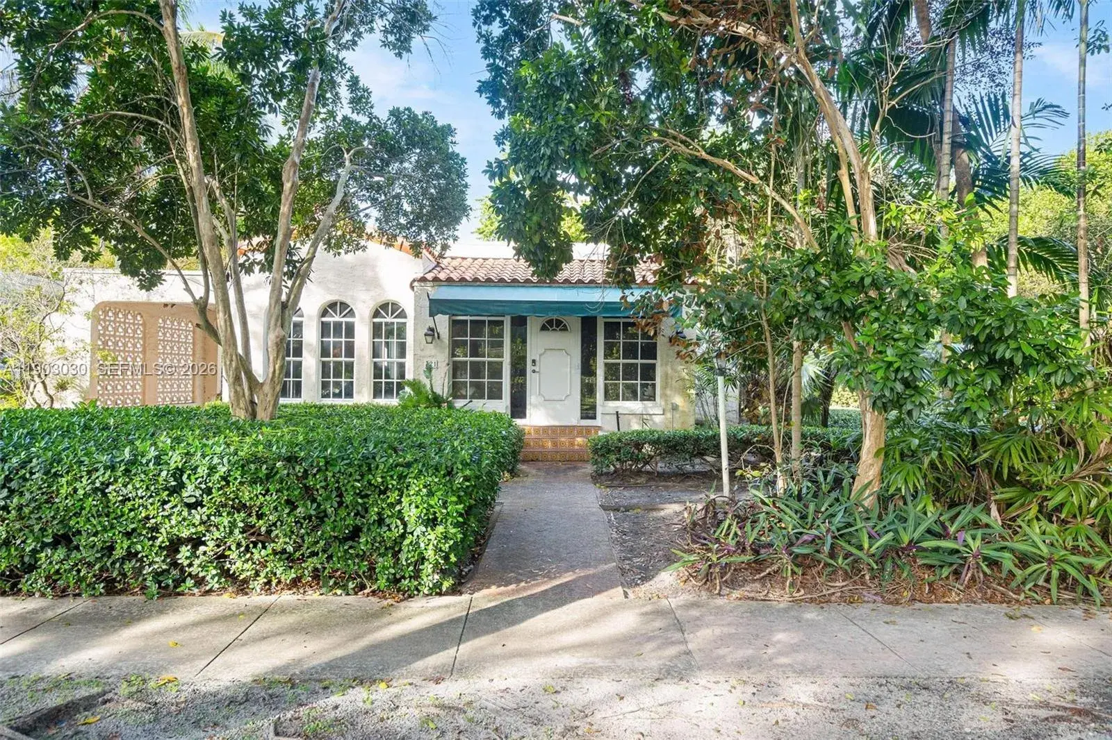 4 bedroom 3 bath for sale at 721 Majorca Ave, Coral Gables FL 33134