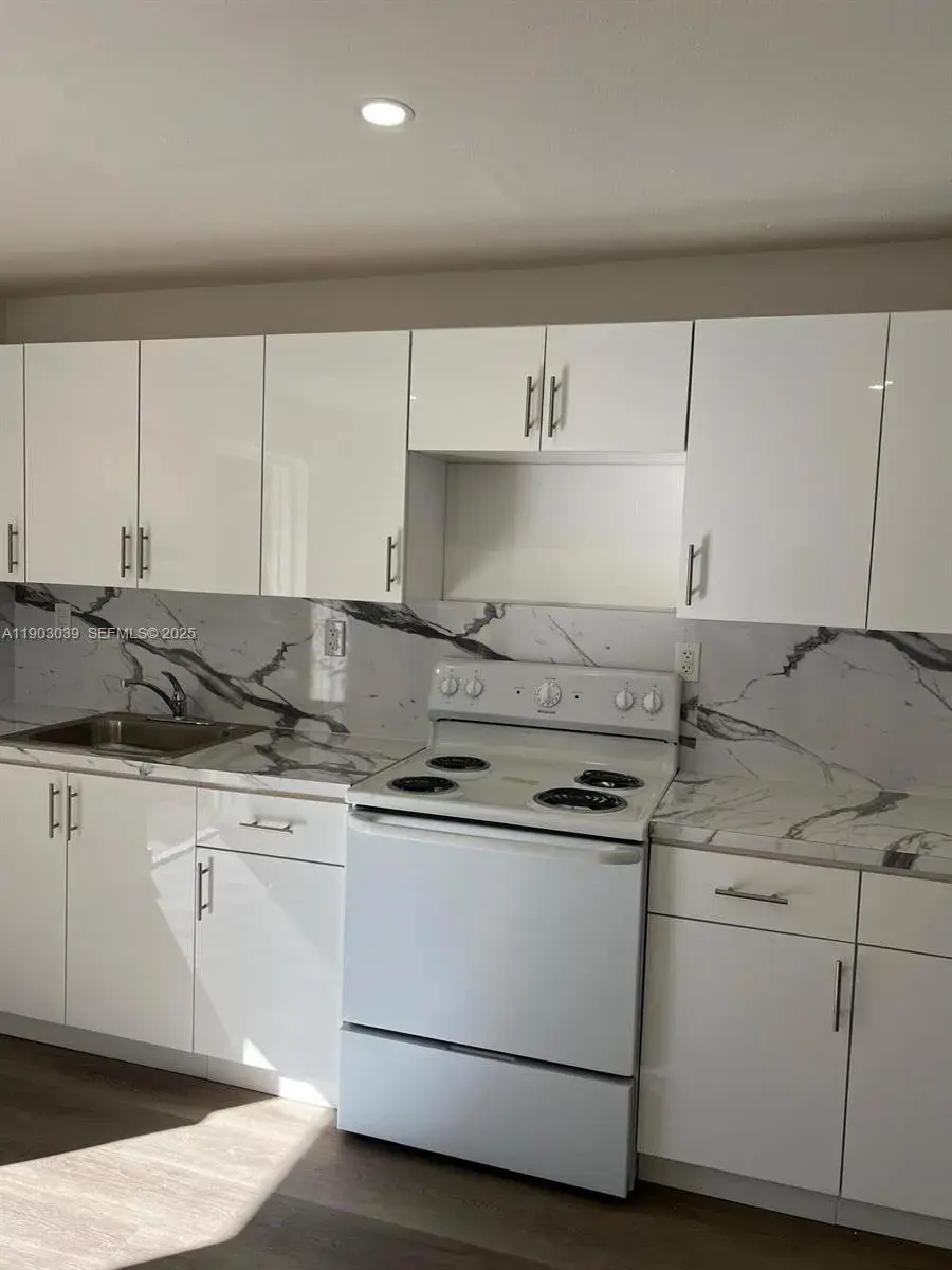 1236 NW 4th Ave # 2, Fort Lauderdale FL 33311
