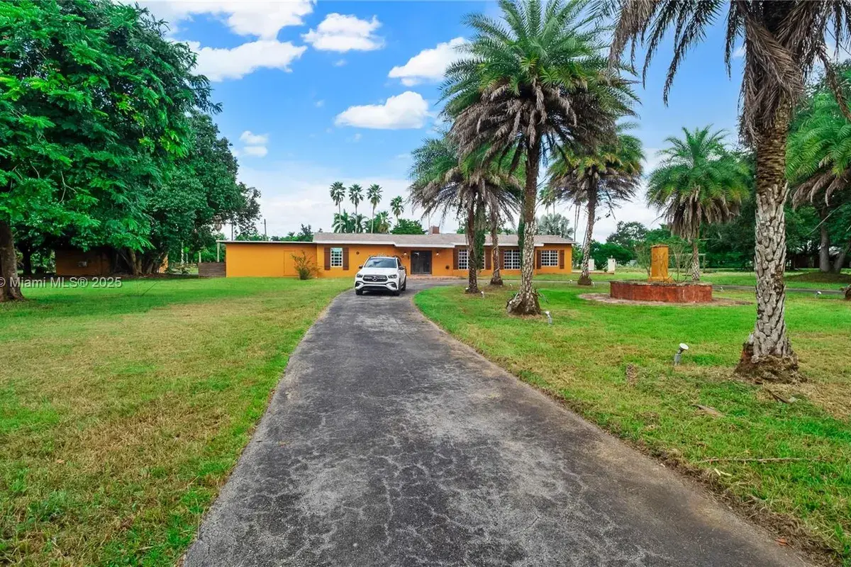 16255 SW 216th St, Miami FL 33170