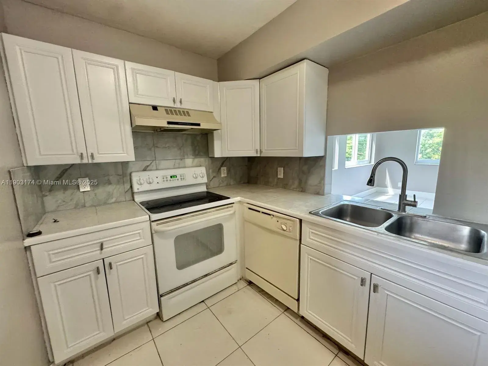 2 bedroom 2 bath Residential Lease for rent at 3556 NW 114th Ter # 3556, Coral Springs FL 33065