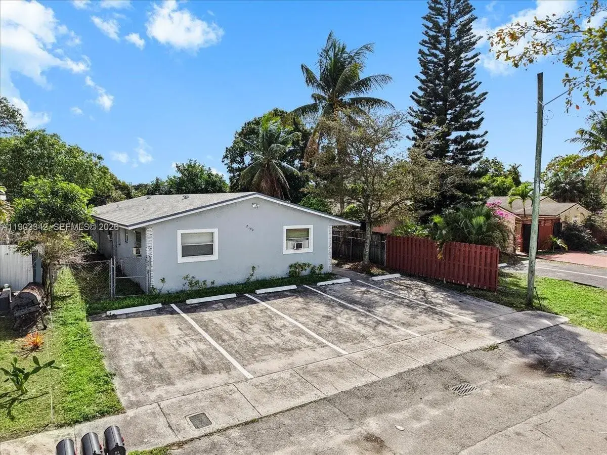 Residential Income for sale at 2142 NW 8th St, Fort Lauderdale FL 33311
