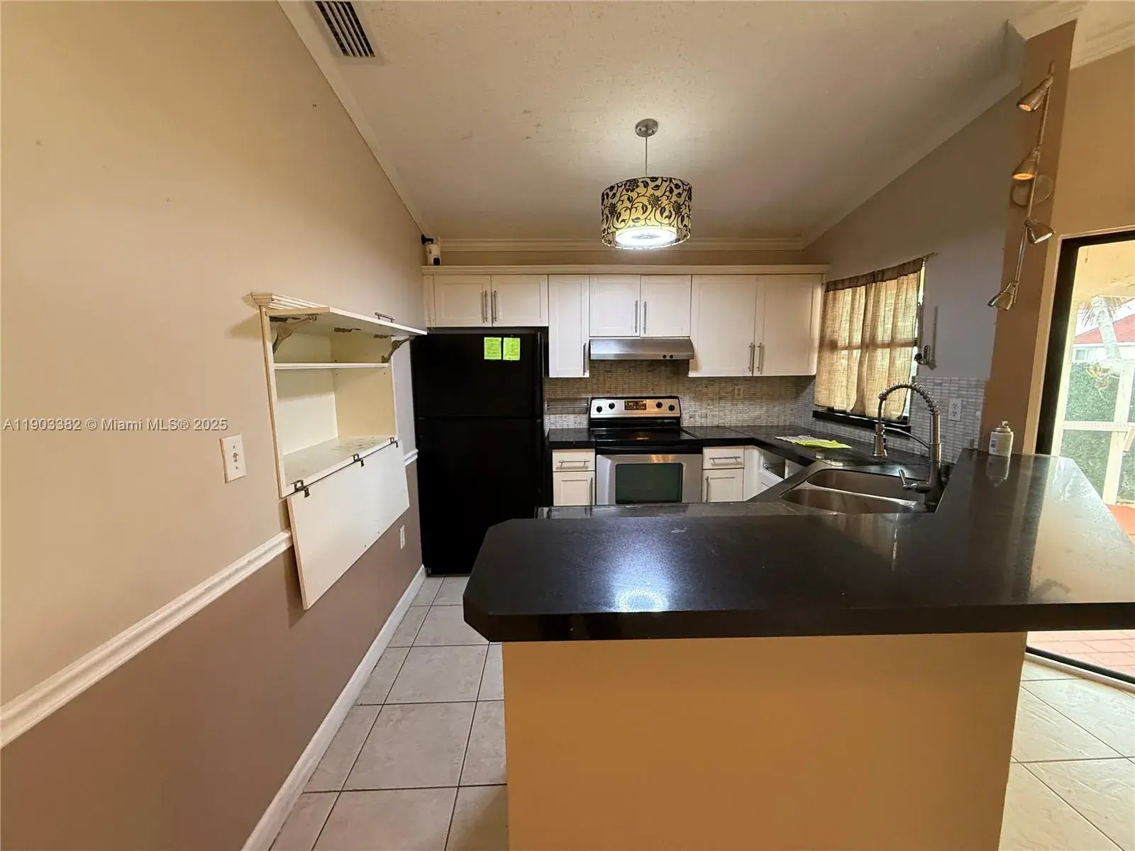 2901 San Remo Cir, Homestead FL 33035
