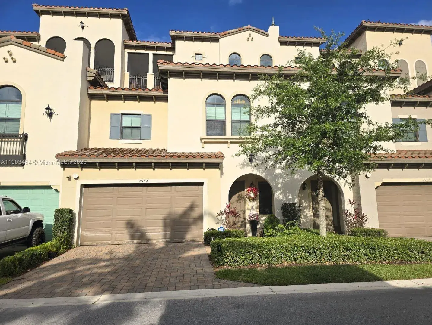 4 bedroom 3 bath Residential for sale at 2954 NW 124th Way, Sunrise FL 33323