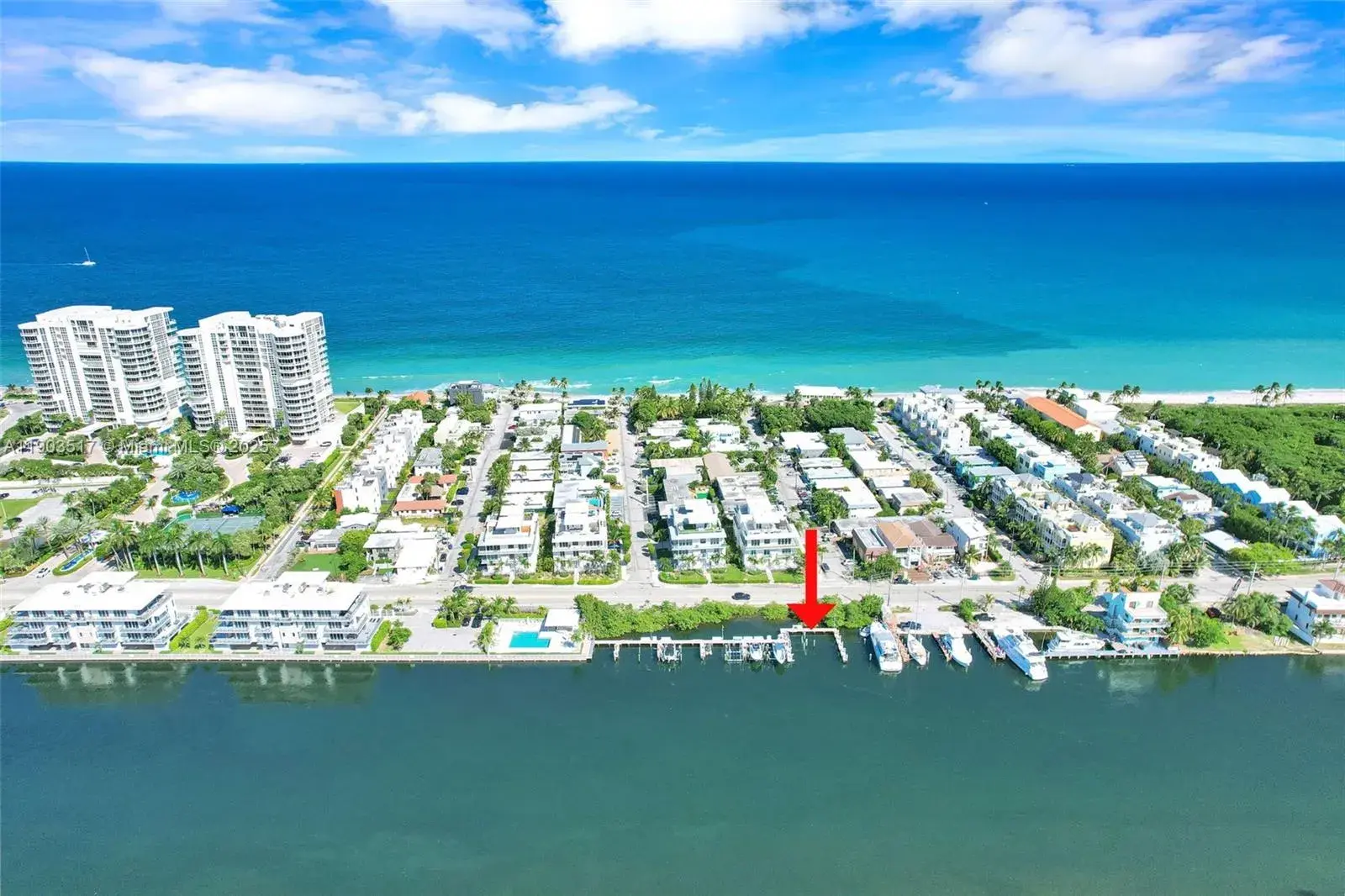 4 bedroom 4 bath for sale at 348 Desoto St, Hollywood FL 33019