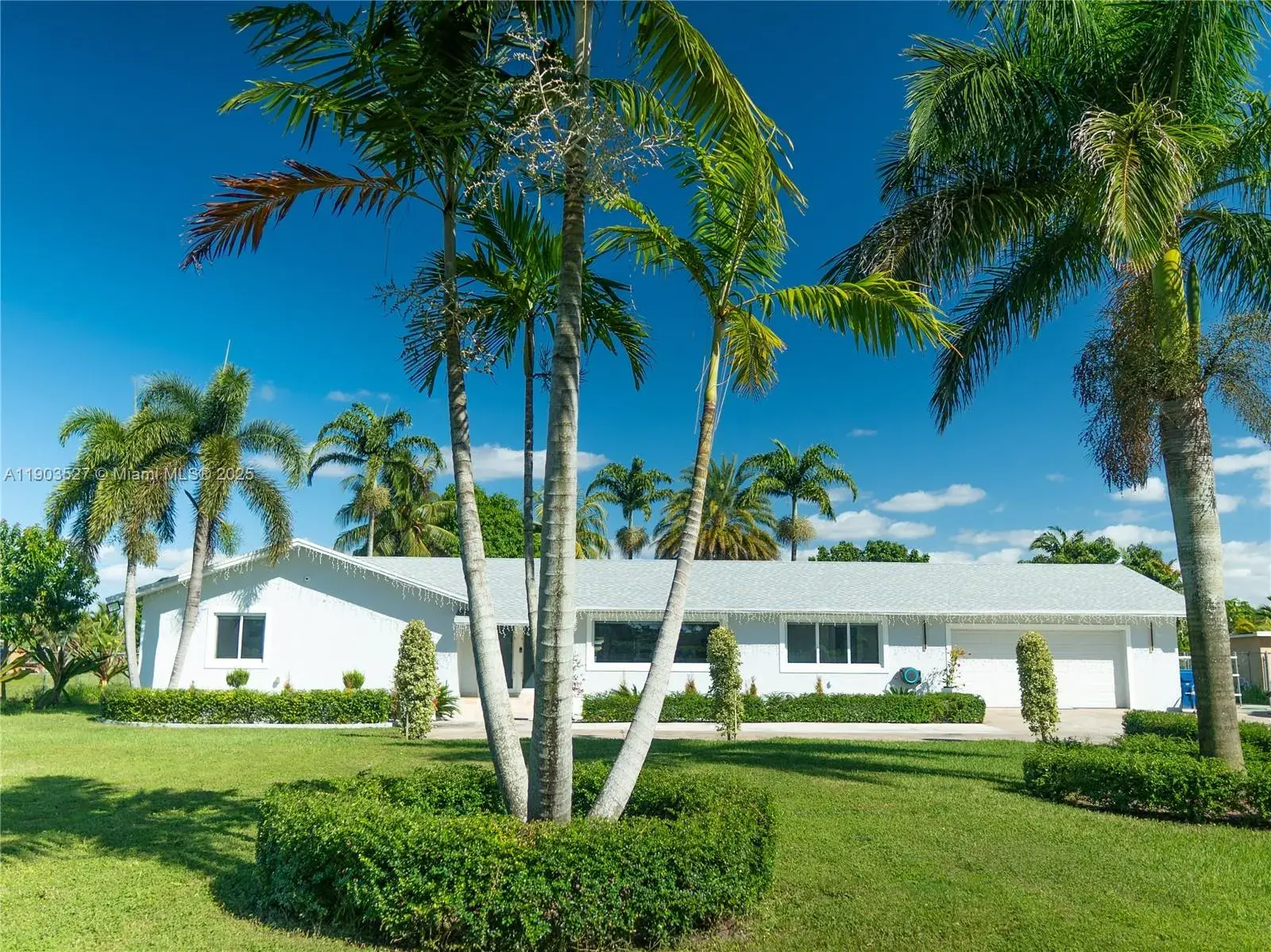 5 bedroom 4 bath Residential for sale at 19245 SW 188th St, Miami FL 33187