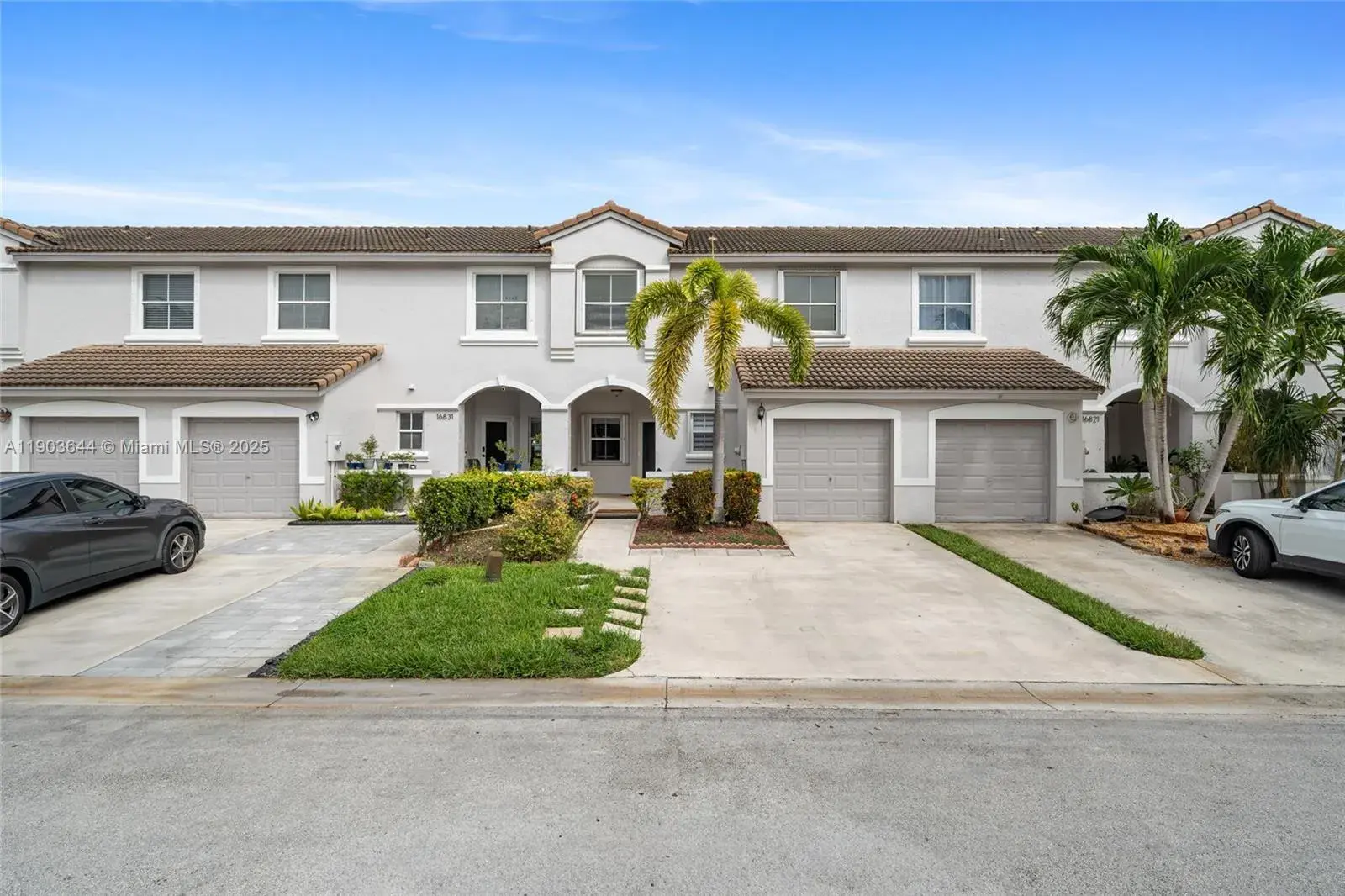 3 bedroom 2 bath Residential for sale at 16829 SW 1st Mnr, Pembroke Pines FL 33027
