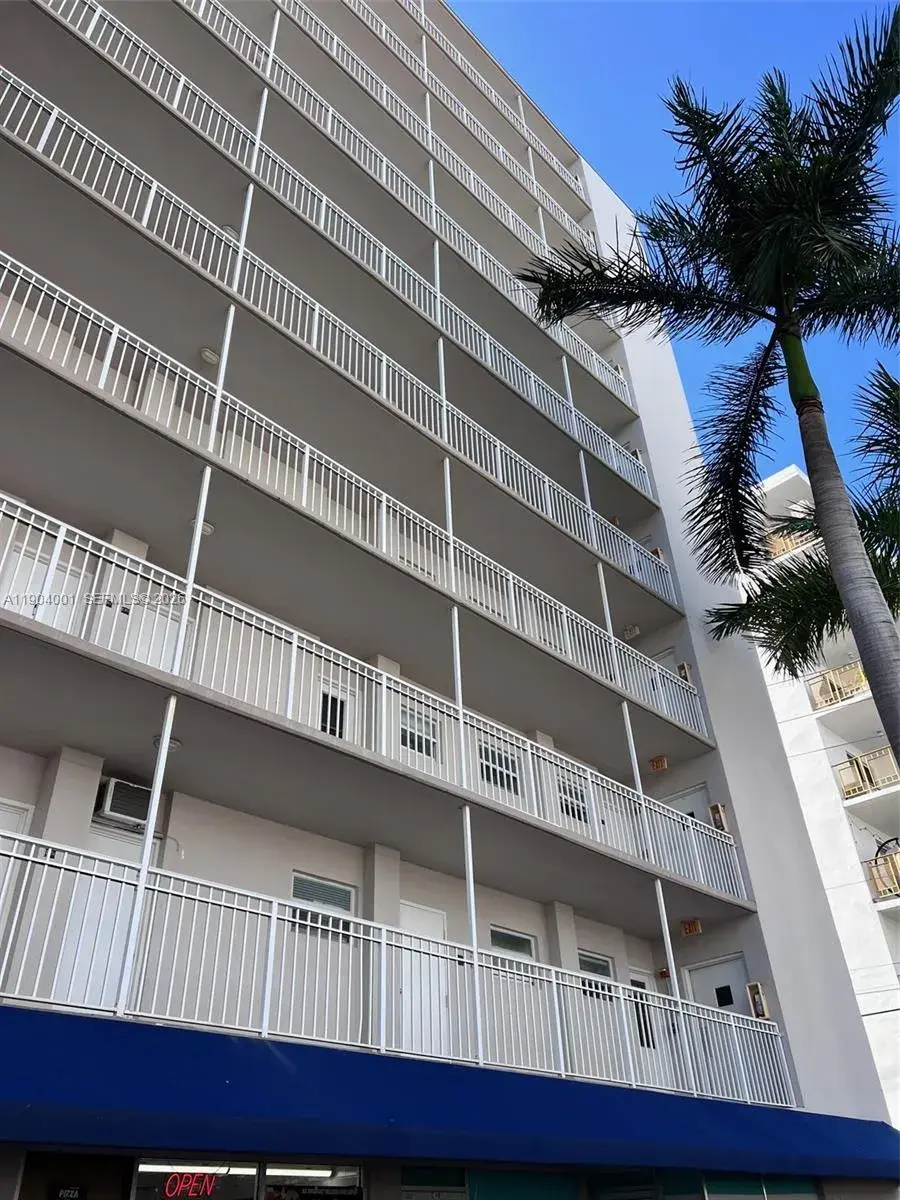 1300 Lincoln Rd # D304, Miami Beach FL 33139