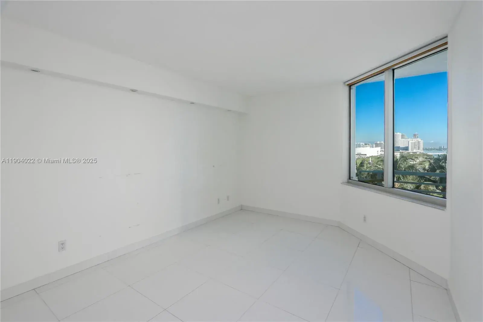 325 S Biscayne Blvd # 1722, Miami FL 33131