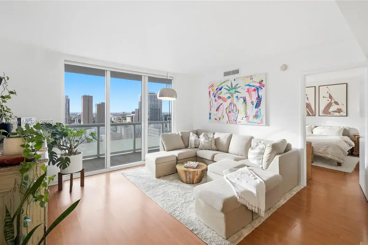 50 Biscayne Blvd # 2911, Miami FL 33132
