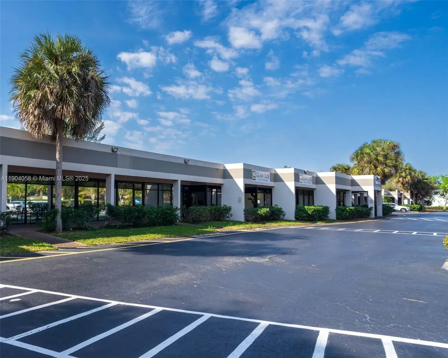Commercial Sale for sale at 7132 W Mcnab Rd # 7132, Tamarac FL 33321
