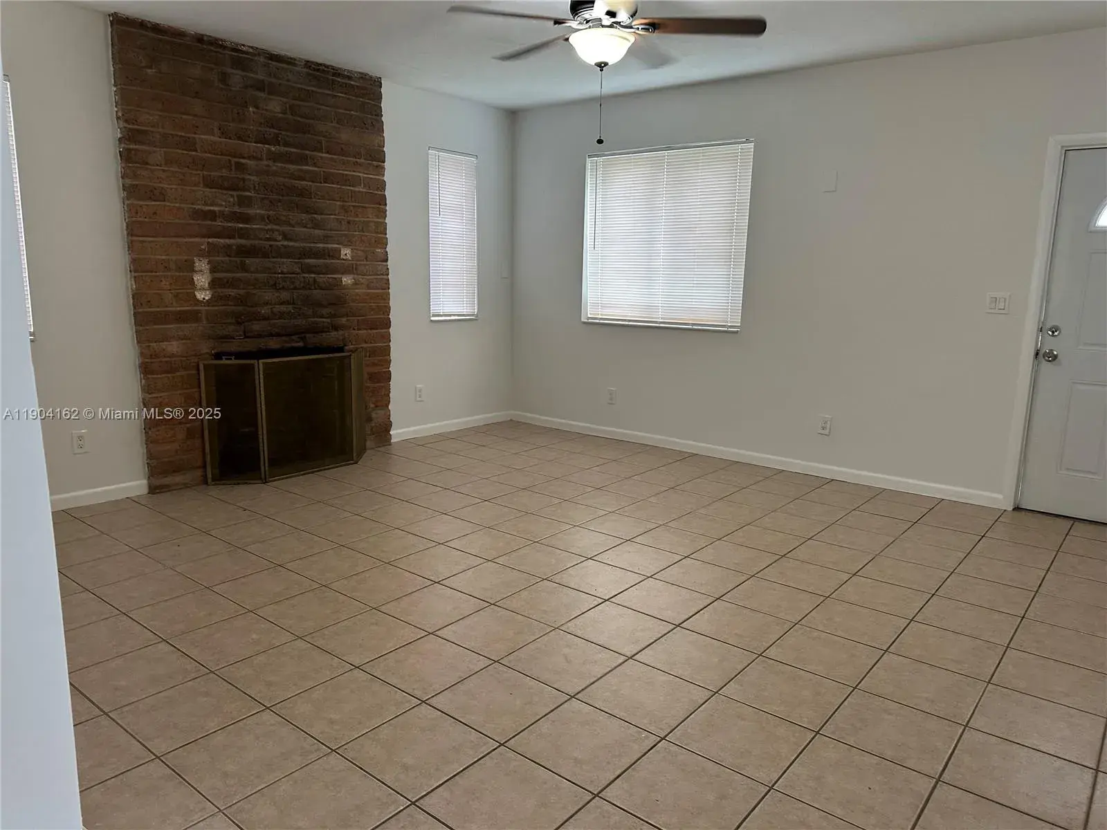 2322 Cleveland St, Hollywood FL 33020