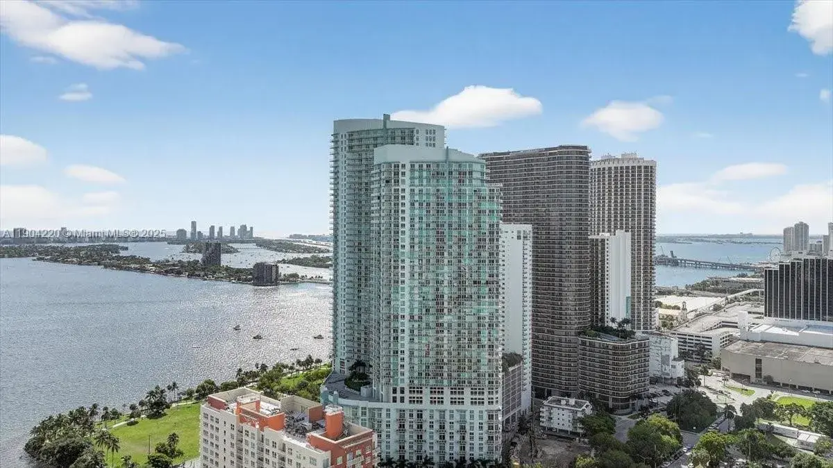 2 bedroom 2 bath Residential for sale at 1900 N Bayshore Dr # 1518, Miami FL 33132
