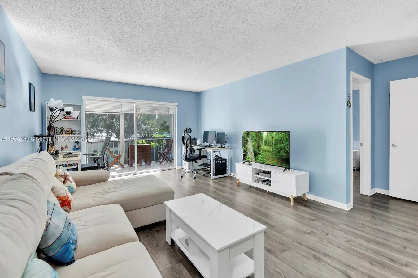 1 bedroom 1 bath Residential for sale at 6207 Bay Club Dr # 3, Fort Lauderdale FL 33308
