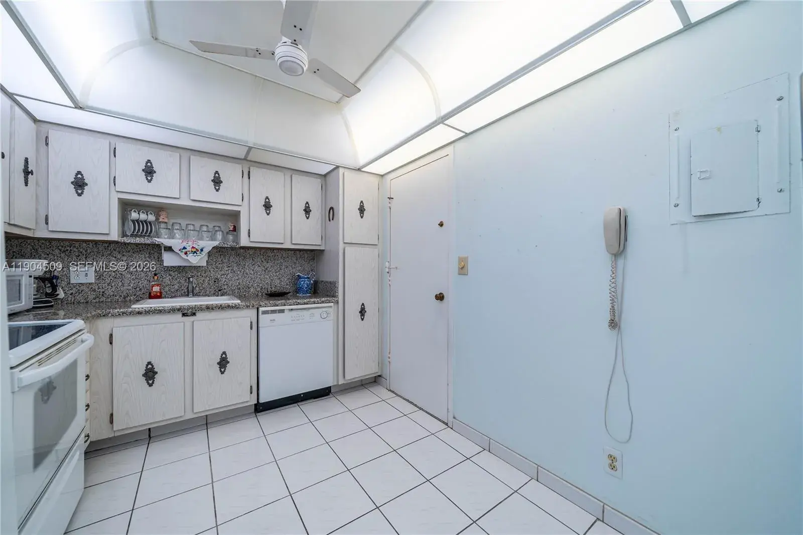 3800 S Ocean Dr, Hollywood FL 33019