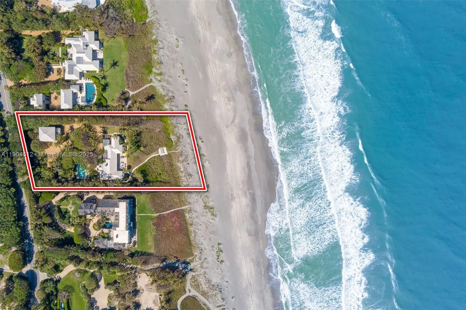 5 bedroom 5 bath Residential for sale at 247 S Beach Rd, Jupiter Island FL 33455