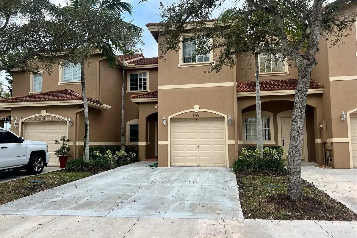 8564 SW 214th Way, Cutler Bay FL 33189