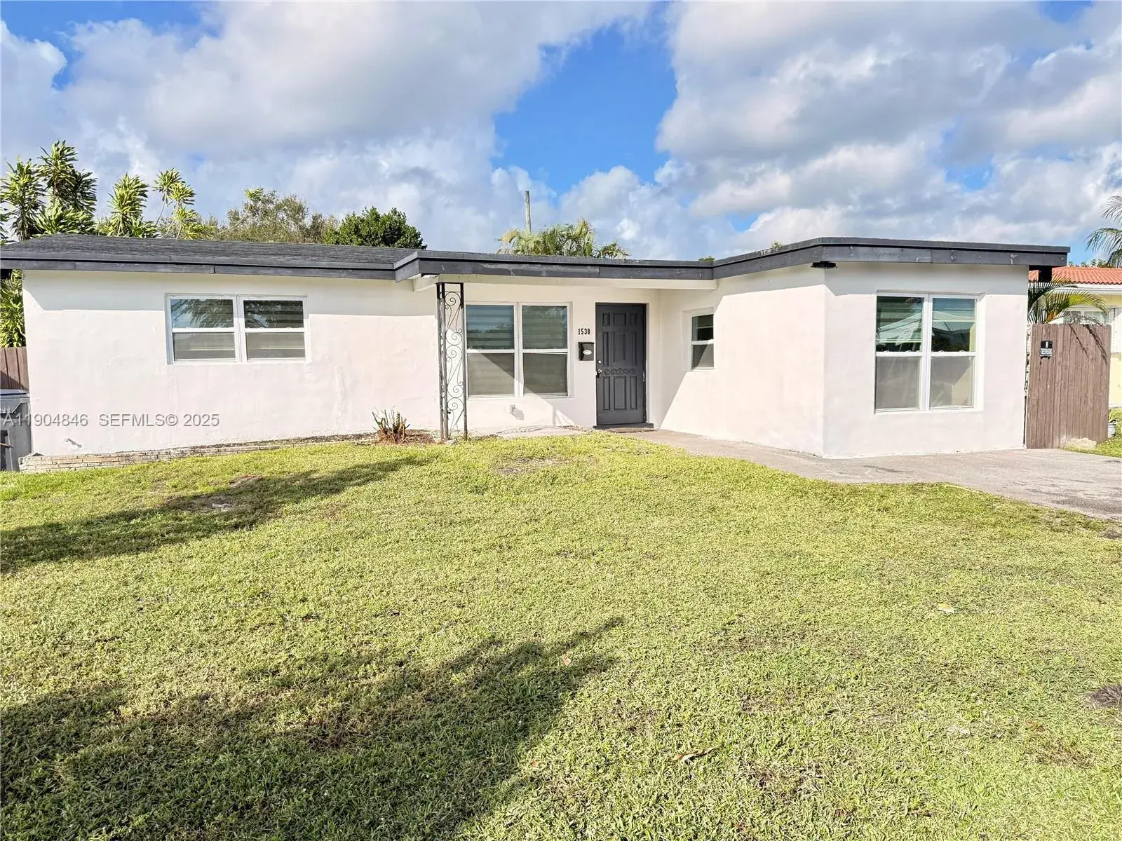 4 bedroom 2 bath Residential for sale at 1530 N 56th Ave, Hollywood FL 33021