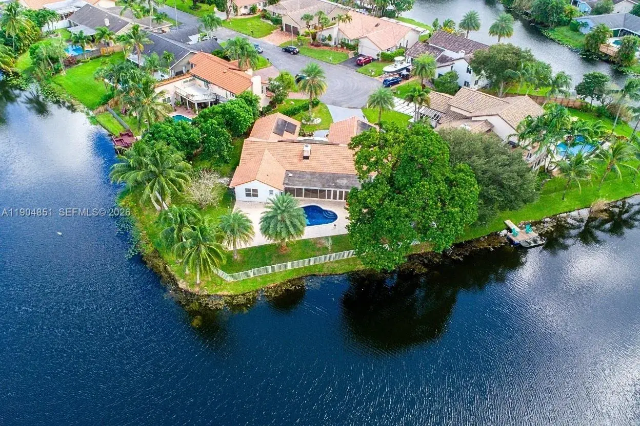 4 bedroom 2 bath Residential for sale at 9881 SW 1st Ct, Plantation FL 33324