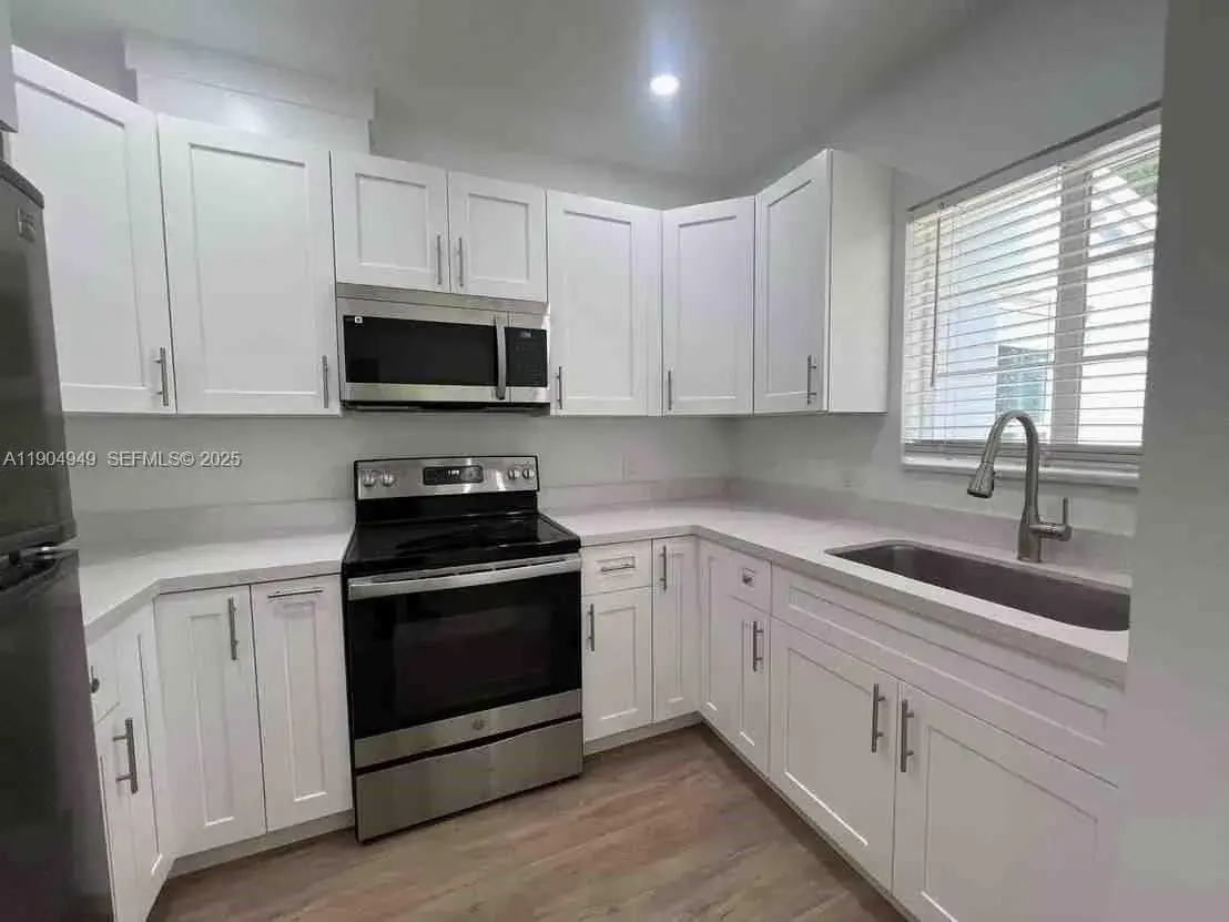 401 Malaga Ave, Coral Gables FL 33134