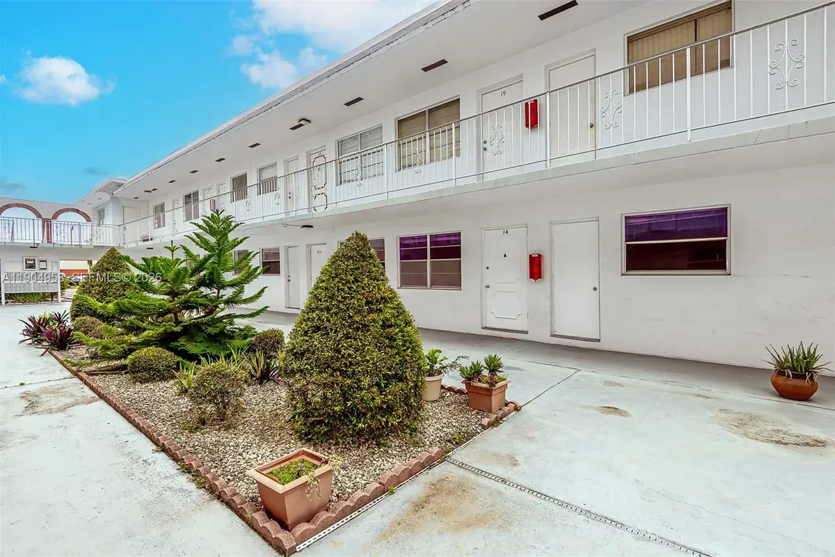 2826 Van Buren St # 8, Hollywood FL 33020